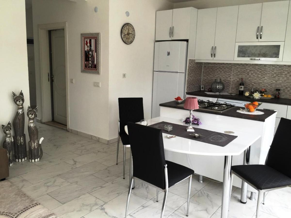Belka Golf Exclusive Poolside Apartament